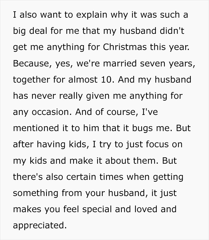 Woman Upset She Didn't Get Any Christmas Gifts After Going Out Of Her Way To Get Presents For Everybody Else