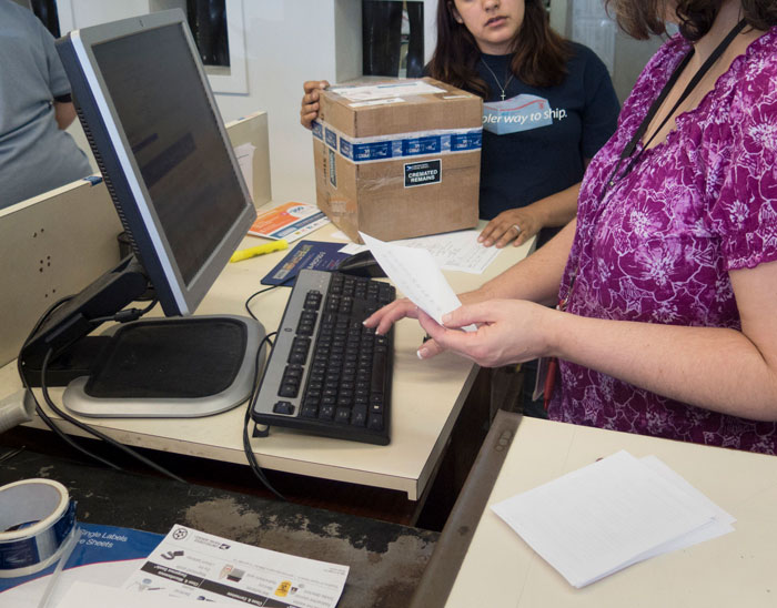 Guy Shares Mom’s Intricately Detailed “Home For The Holidays” Email, Goes Viral With 143K Likes Guy Shares Mom’s Intricately Detailed “Home For The Holidays” Email, Goes Viral With 143K Likes