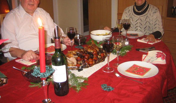 Guy Shares Mom’s Intricately Detailed “Home For The Holidays” Email, Goes Viral With 143K Likes Guy Shares Mom’s Intricately Detailed “Home For The Holidays” Email, Goes Viral With 143K Likes