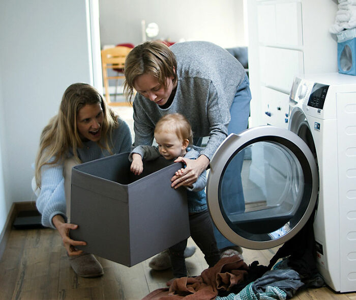 21 Identical Twins Reveal The Most Memorable Times They Switched Places And Fooled Everyone