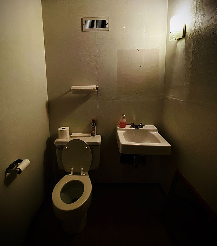 “What Is The Most Surprising Thing You Learned When You Started Living With A Man?”: 30 Women Share What Shocked Them