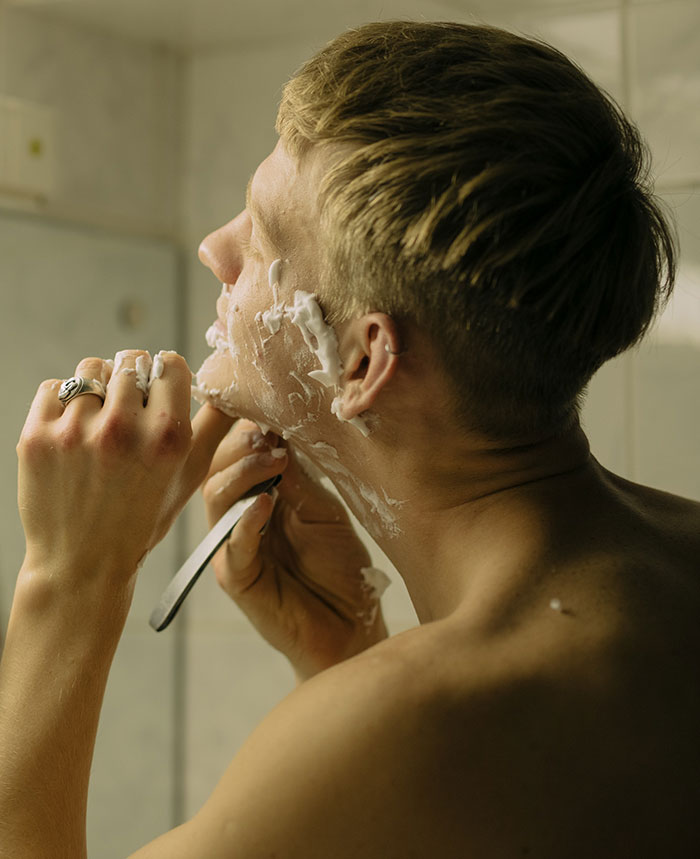 “What Is The Most Surprising Thing You Learned When You Started Living With A Man?”: 30 Women Share What Shocked Them