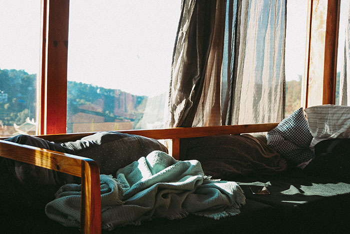 “What Is The Most Surprising Thing You Learned When You Started Living With A Man?”: 30 Women Share What Shocked Them