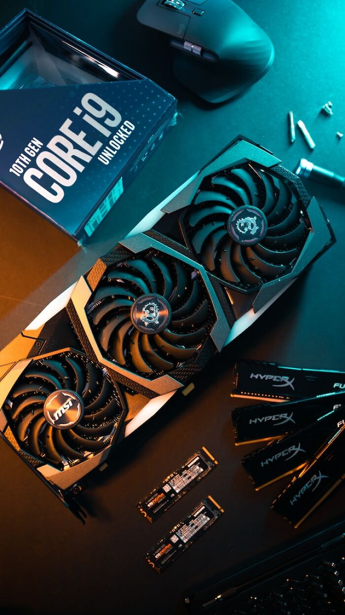 25 Personas que ganaron dinero tan fácilmente que tenían que compartir sus historias