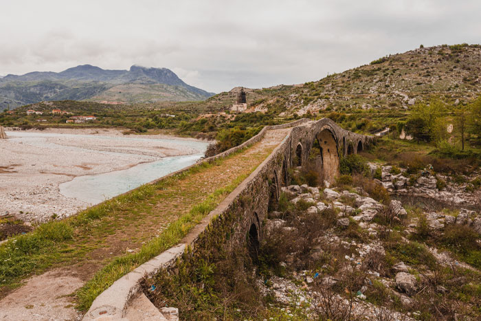 Mesi bridge and nature