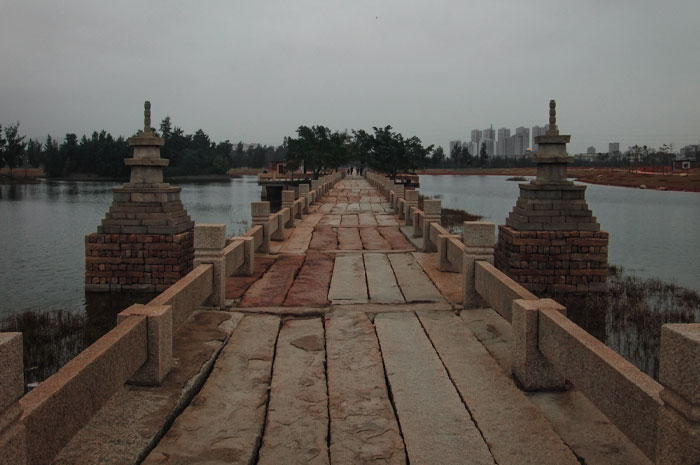 Anping bridge with river