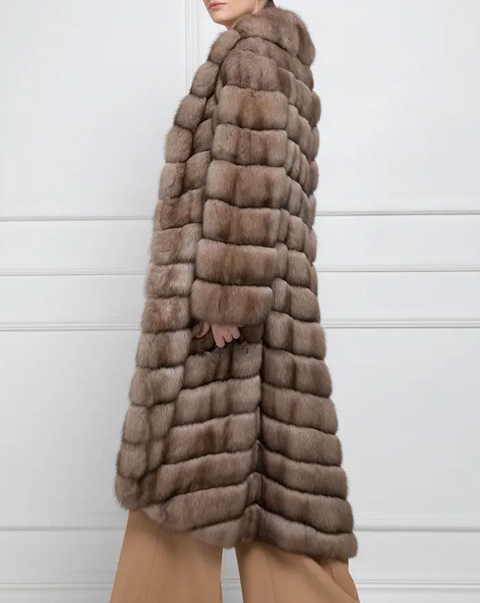 Teen Ruins Aunt's $20k Coat As A "Prank" For Views, She Decides To Sue Teen Ruins Aunt's $20k Coat As A "Prank" For Views, She Decides To Sue