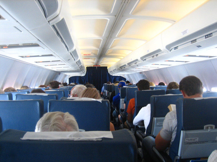 Guy’s Tweet Goes Viral With Nearly 200K Likes After He Shares How A Guy Refused To Swap His Middle Seat On The Plane Guy’s Tweet Goes Viral With Nearly 200K Likes After He Shares How A Guy Refused To Swap His Middle Seat On The Plane