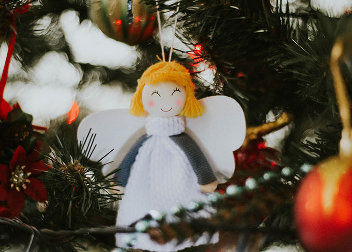 50 Of The Most Disappointing And Outright Cruel Christmas Presents Ever Received, As Shared By People Online