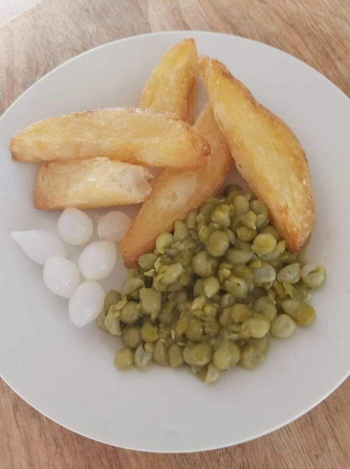 People-Sharing-Dishes-Rate-My-Plate