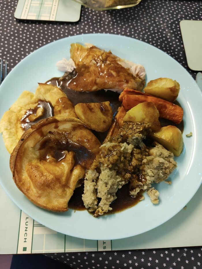 People-Sharing-Dishes-Rate-My-Plate