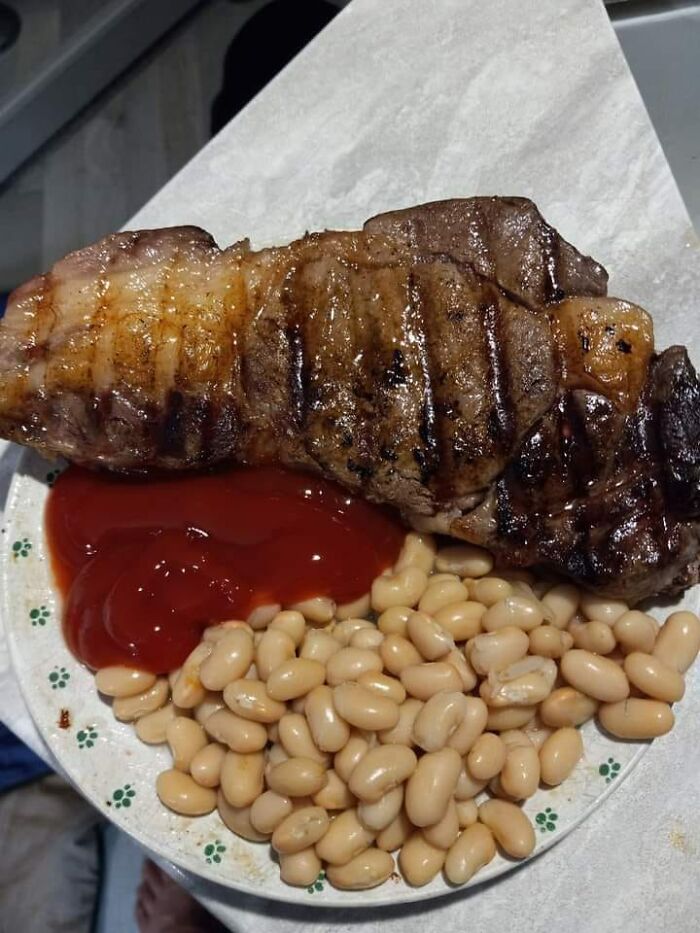 People-Sharing-Dishes-Rate-My-Plate