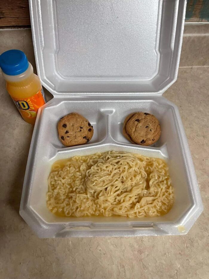 People-Sharing-Dishes-Rate-My-Plate