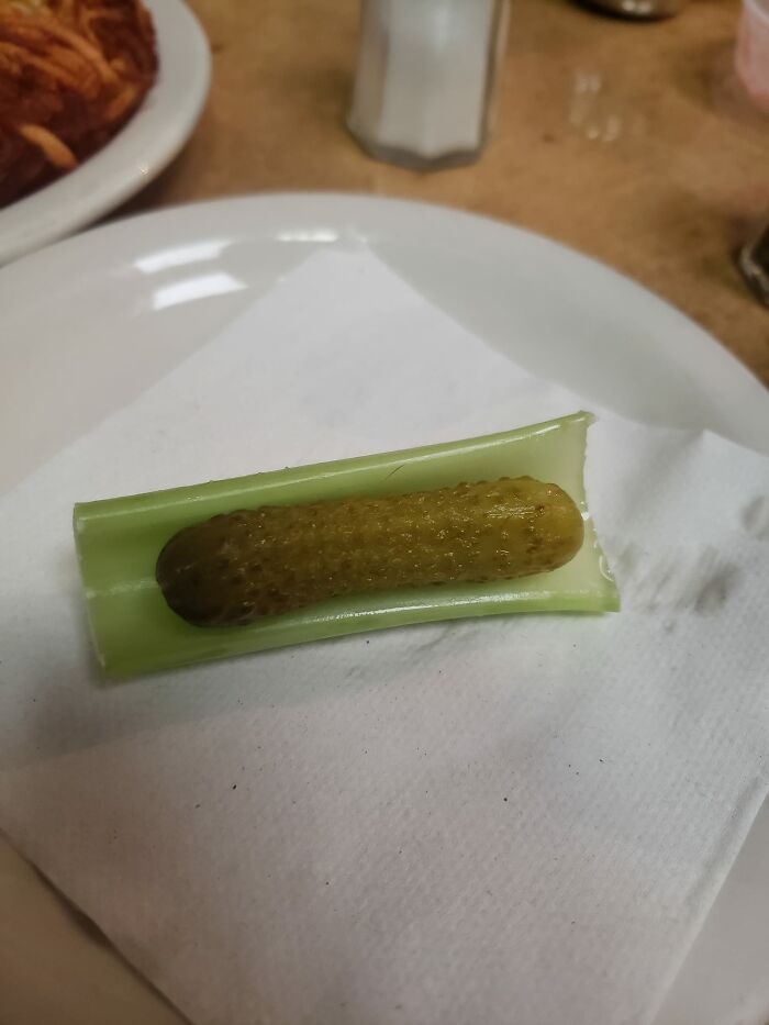 People-Sharing-Dishes-Rate-My-Plate