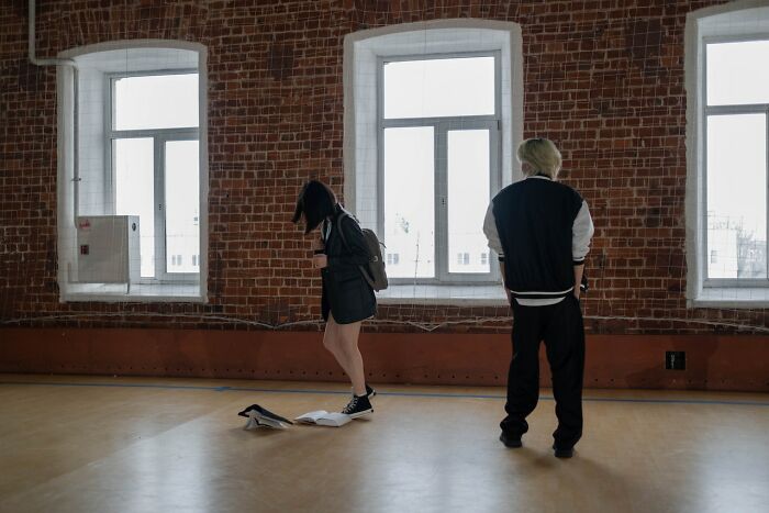 “What Screams Insecurity But Most People Don’t Realize It?” (30 Answers)