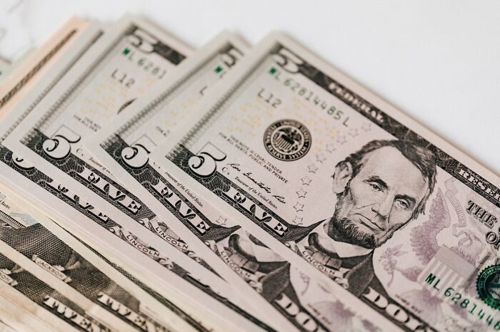 30 Decisions People Made During The Pandemic That, In Hindsight, Bit Them In The Butt, As Pointed Out In This Viral Thread