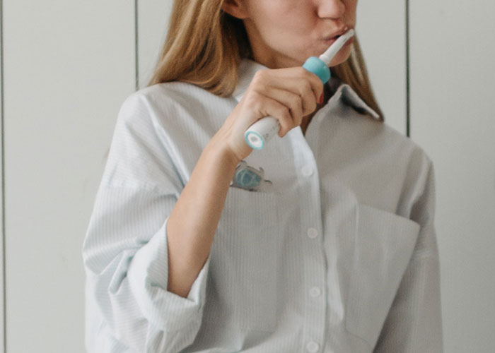 Woman Is Disgusted With Roommate's Inappropriate Joke, Decides To Teach Him A Hilarious Lesson