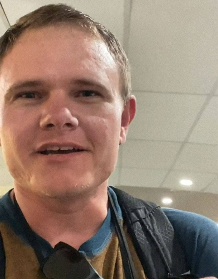 13 Random Strangers Rented A Van Together To Go On A Road Trip After Their Flight Got Canceled And Here's How It Went