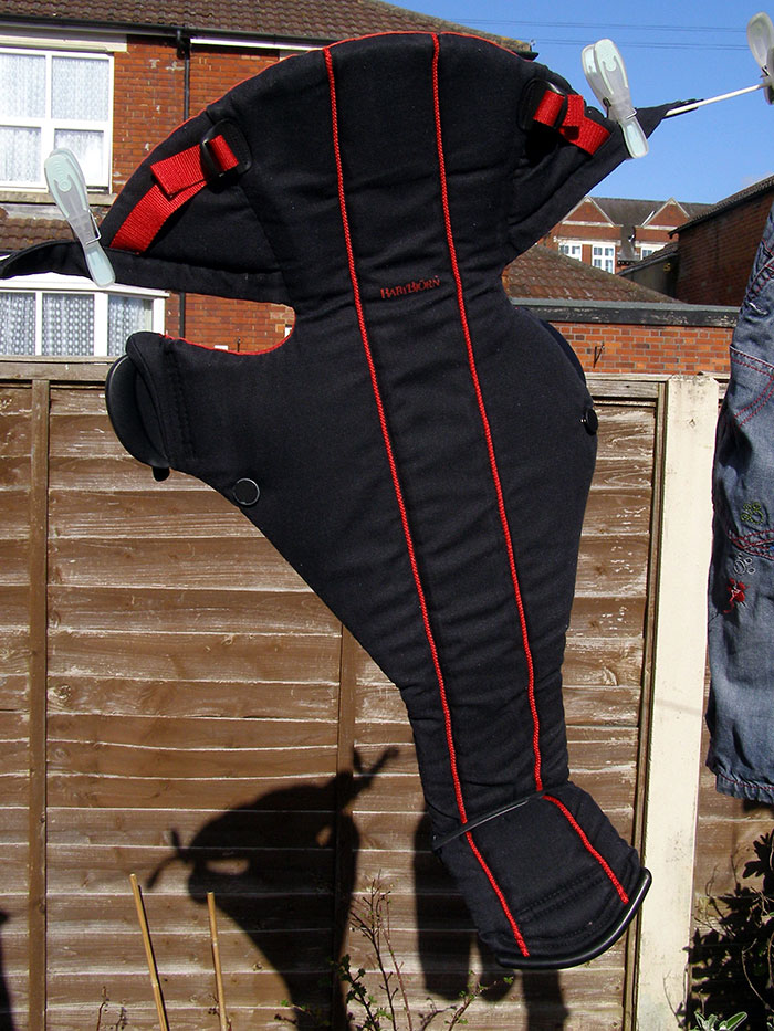 30 People Share Things That Are Not Worth It Or Even Dangerous To Buy Secondhand