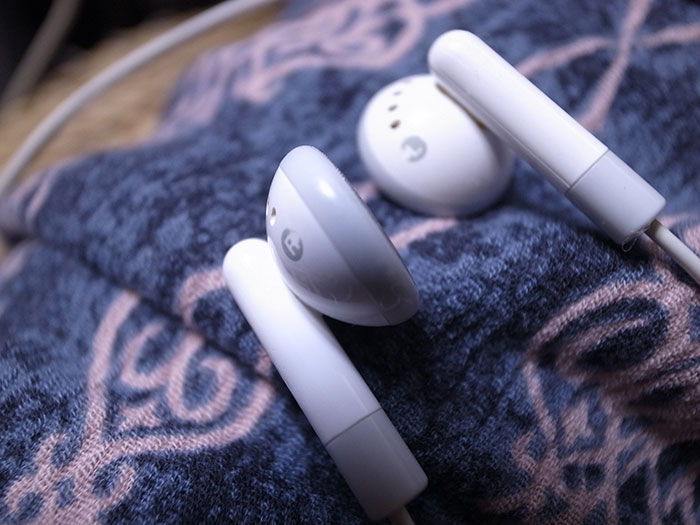 30 People Share Things That Are Not Worth It Or Even Dangerous To Buy Secondhand