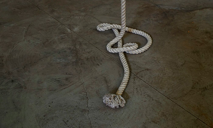 30 People Share Things That Are Not Worth It Or Even Dangerous To Buy Secondhand