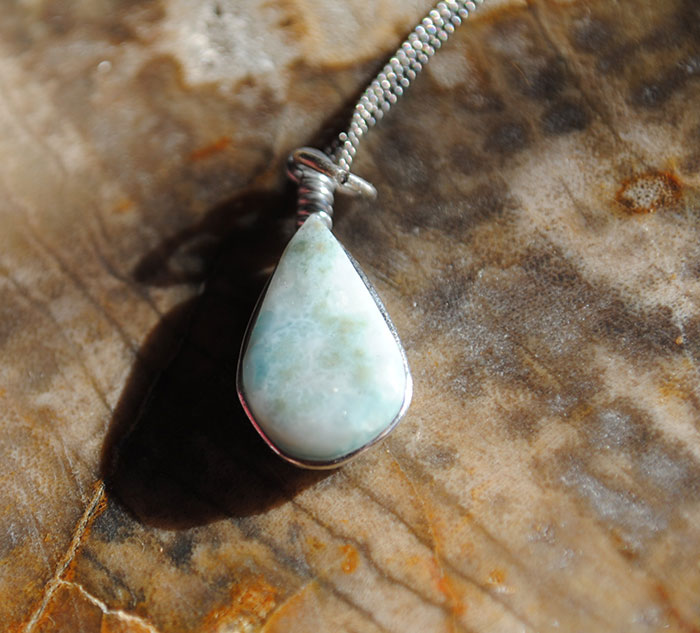 30 People Share Things That Are Not Worth It Or Even Dangerous To Buy Secondhand