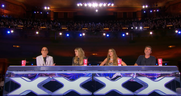 Someone Asks "What Are You Convinced People Are Pretending To Enjoy?" And 35 People Answer