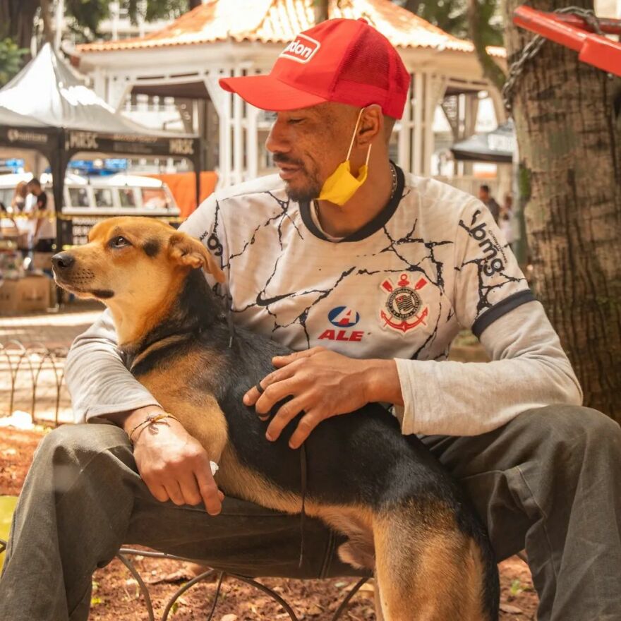 In Brazil, Dogs Make Homeless Children's Lives A Little Less Sad (30 Pics)