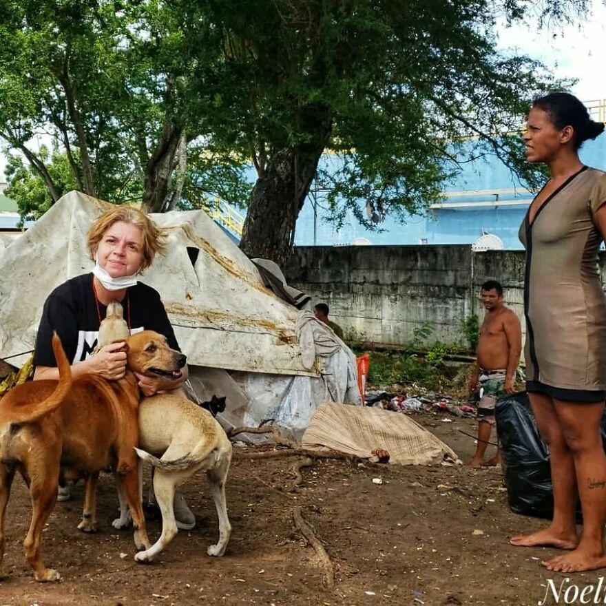 In Brazil, Dogs Make Homeless Children's Lives A Little Less Sad (30 Pics)