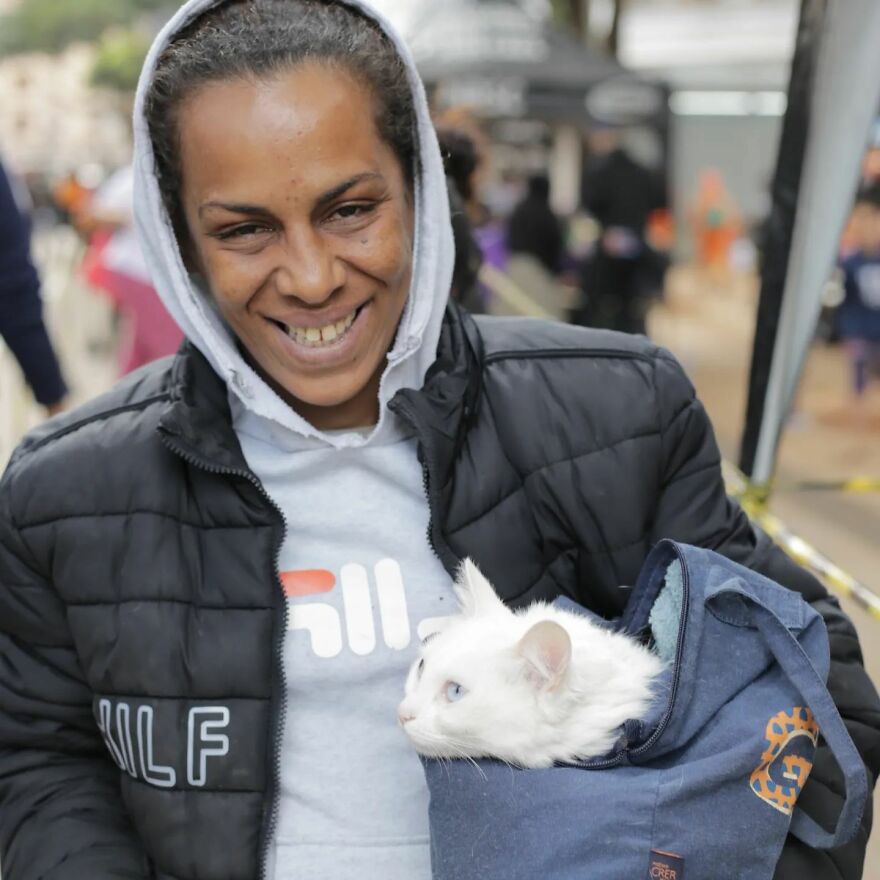 In Brazil, Dogs Make Homeless Children's Lives A Little Less Sad (30 Pics)