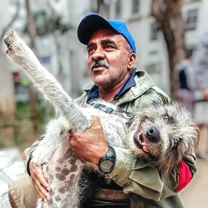 In Brazil, Dogs Make Homeless Children's Lives A Little Less Sad (30 Pics)