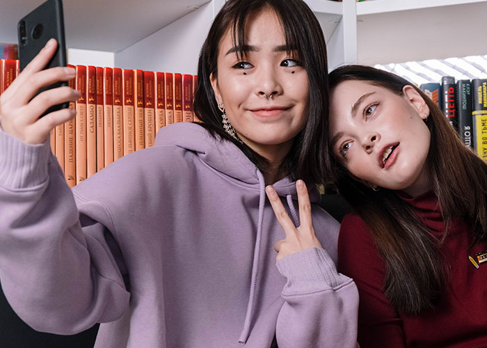 30 Weird And Disturbing Rules Parents Had Their Children Follow