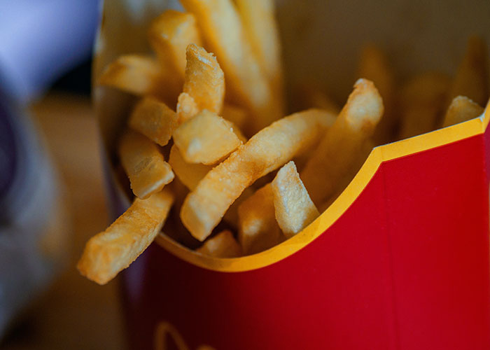 30 Weird And Disturbing Rules Parents Had Their Children Follow