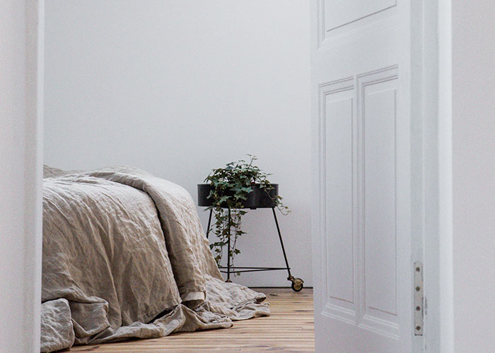 30 Weird And Disturbing Rules Parents Had Their Children Follow