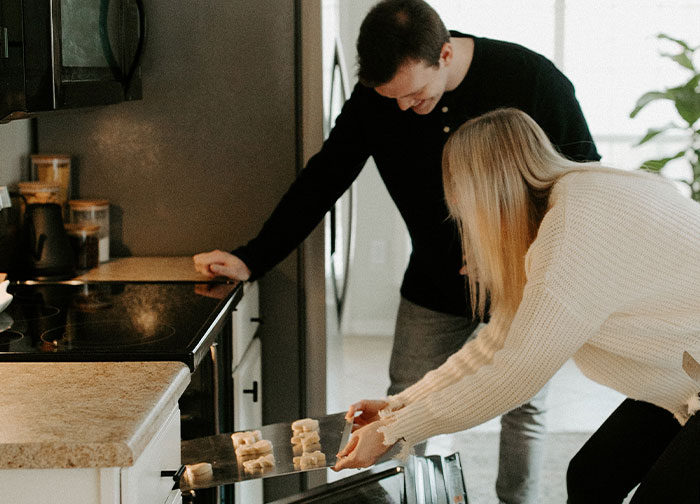 40 Wholesome "Green Flags" That People Noticed In Their Dates That Made Them Want To Go On Another Date