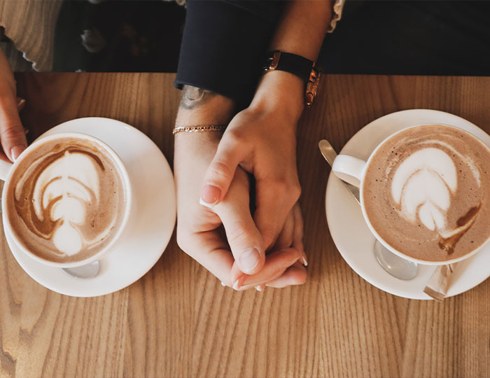 40 Wholesome "Green Flags" That People Noticed In Their Dates That Made Them Want To Go On Another Date