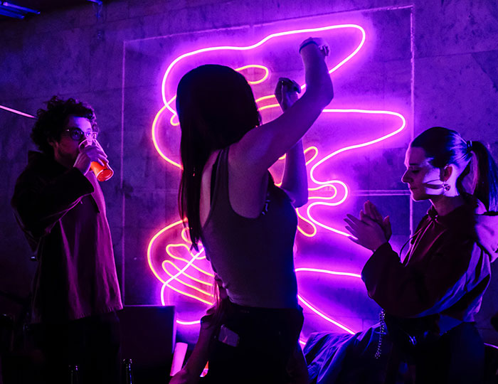 40 Wholesome "Green Flags" That People Noticed In Their Dates That Made Them Want To Go On Another Date