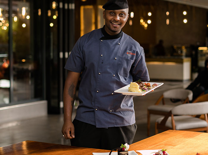 40 Wholesome "Green Flags" That People Noticed In Their Dates That Made Them Want To Go On Another Date