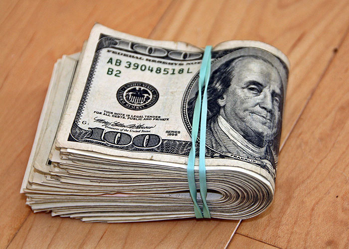 The Dark Side Of Winning The Lottery: Person Shares Examples Of How Winning Big Can Ruin Your Life