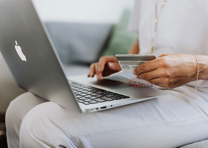 Husband Is In Shock After He Sees $170K Missing From His Daughter&rsquo;s College Fund, Finds Out His Wife Spent It