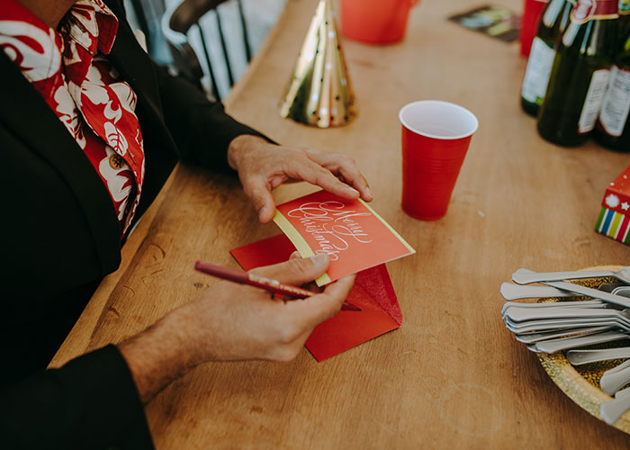 30 Times People Received Holiday Bonuses So Insulting, They Just Had To Vent In This Thread