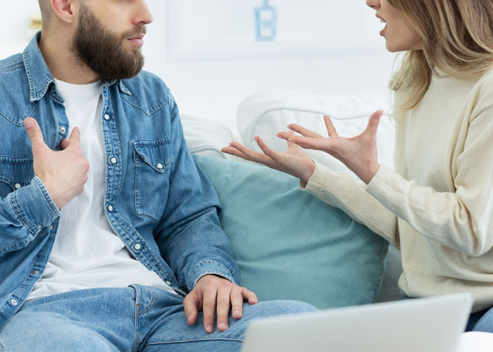 Man Refuses To Hire A Nanny Because His Mom &ldquo;Wouldn&rsquo;t Like It&rdquo;, Jeopardizes Wife&rsquo;s Career Instead