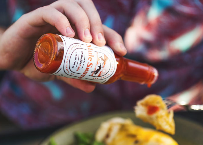 Guy Doesn't Allow Sister's BF To Ruin His Italian Dish With Asian Hot Sauce, Drama Ensues