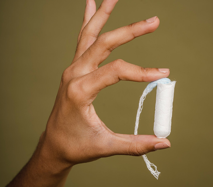 14-Year-Old Wants To Go Swimming During Her Period, So Her Sister Teaches Her How Tampons Work, Christian Mother Goes Ballistic