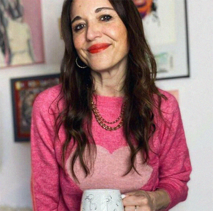 Es tan refrescante ver la textura de la piel y las arrugas 