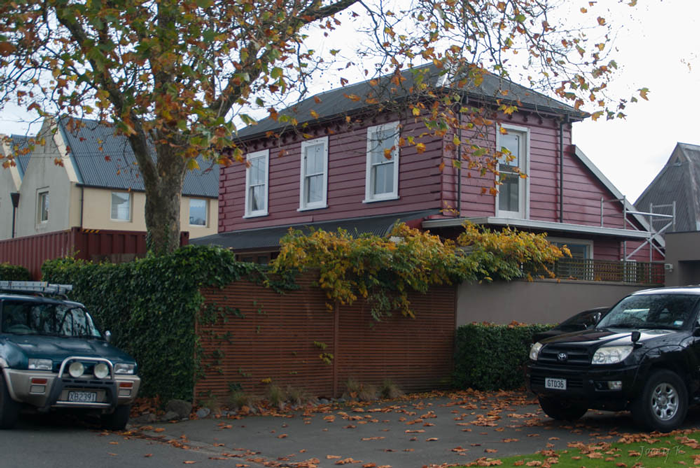 People Are Applauding This Homeowner For Executing The Perfect Plan Against Local HOA After Getting Fined $200 For Ridiculous 'Violations'