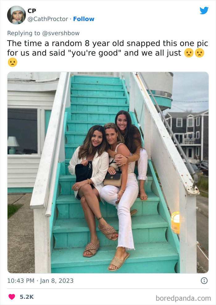 Gen-Z-vs.-Millenials-Taking-Pictures