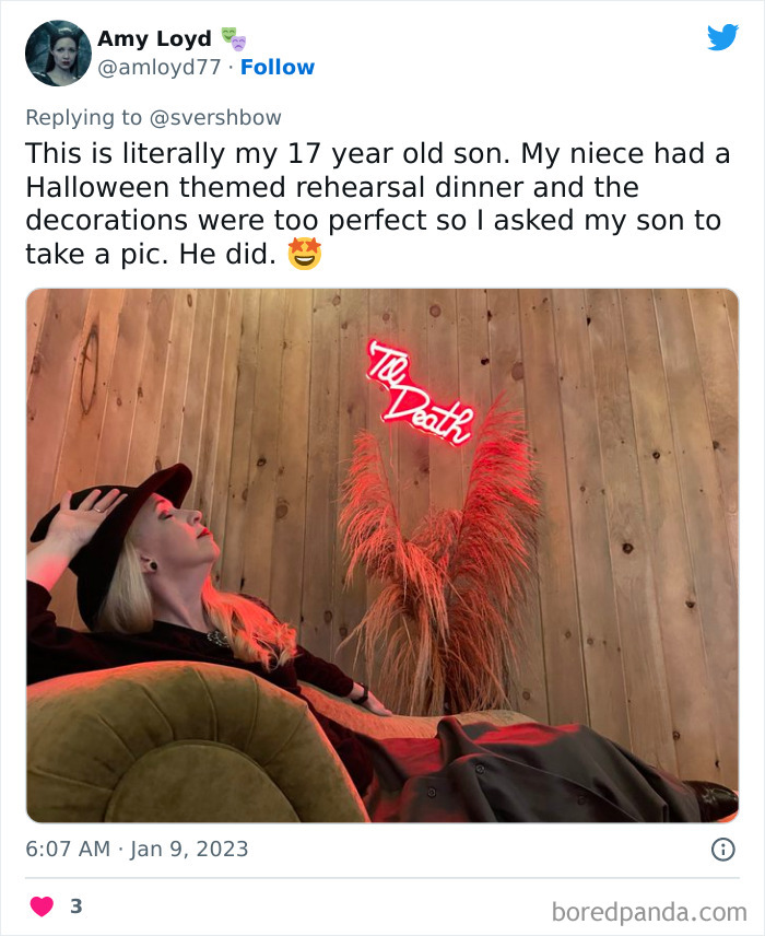 Gen-Z-vs.-Millenials-Taking-Pictures