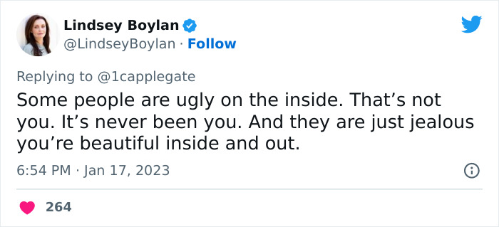 Christina Applegate Shares Upsetting DMs She Got About Her Appearance At The Critics Choice Awards Christina Applegate Shares Upsetting DMs She Got About Her Appearance At The Critics Choice Awards