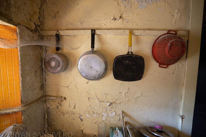 A Story Of Tragedy And Loss: I Explored An Abandoned House Belonging To A Family That Got In A Car Accident In The 1980s (20 Pics) A Story Of Tragedy And Loss: I Explored An Abandoned House Belonging To A Family That Got In A Car Accident In The 1980s (20 Pics)